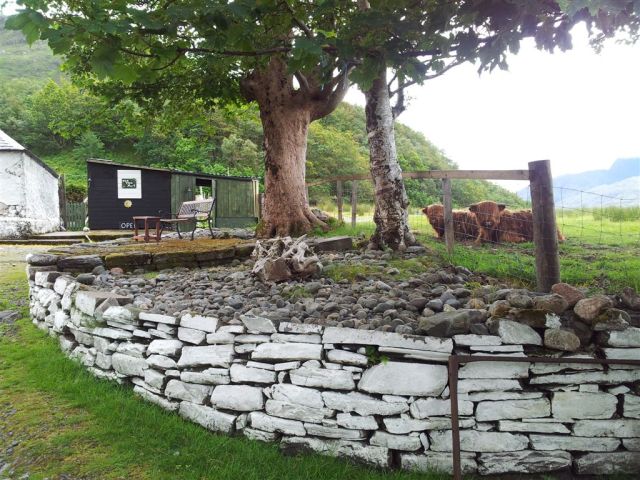 Sheena's Tea Hut and neighbours from the path