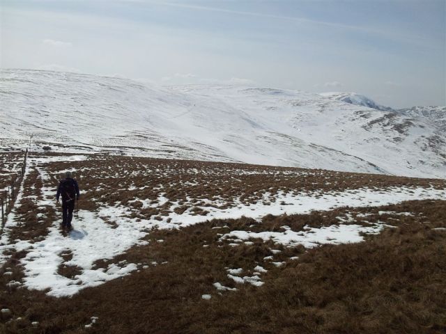The fence path from Selside up to Branstree The fence path from Selside up to Branstree