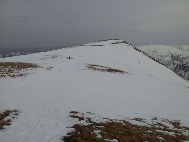 5.45pm Kidsty Pike ahead, just this final ascent left then it's downhill 5.45pm Kidsty Pike ahead, just this final ascent left then it's downhill