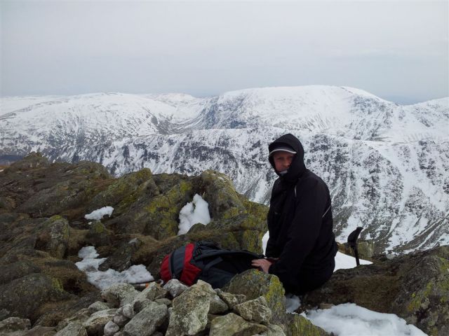 On Kidsty Pike behind me are the days first hills Selside Pike & Branstree On Kidsty Pike behind me are the days first hills Selside Pike & Branstree