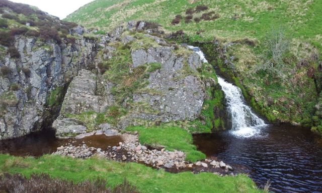 Davidson's Linn waterfall & no boots - 3.40pm Davidson's Linn waterfall & no boots - 3.40pm