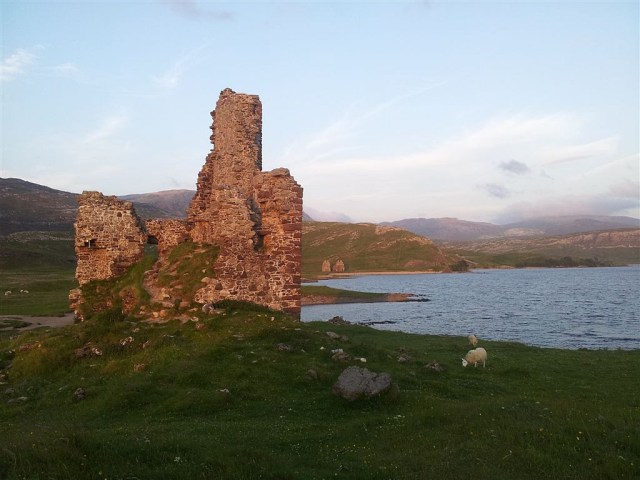 Ardvreck Castle looking south, over the golf course! Ardvreck Castle looking south, over the golf course!