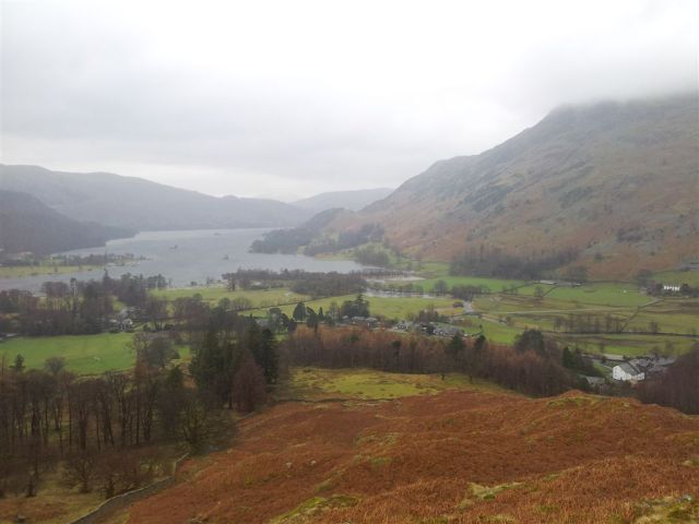 Paterdale & Hotel to the right