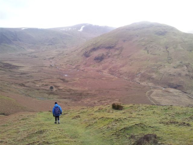Steepish descent before swinging right to the Beck